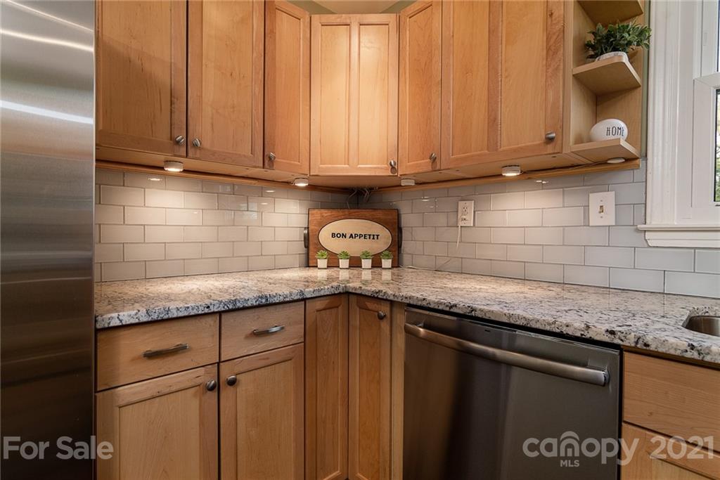 2227 Seth Thomas Road Charlotte, NC 28210 - Photo 11 of 33 Gallery Image 11