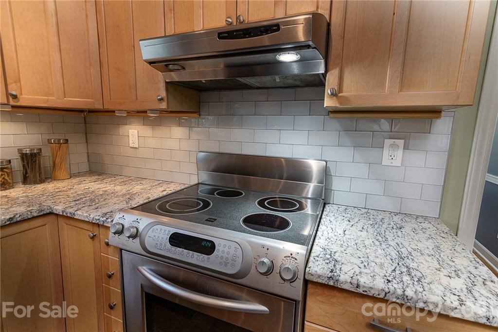 2227 Seth Thomas Road Charlotte, NC 28210 - Photo 12 of 33 Gallery Image 12