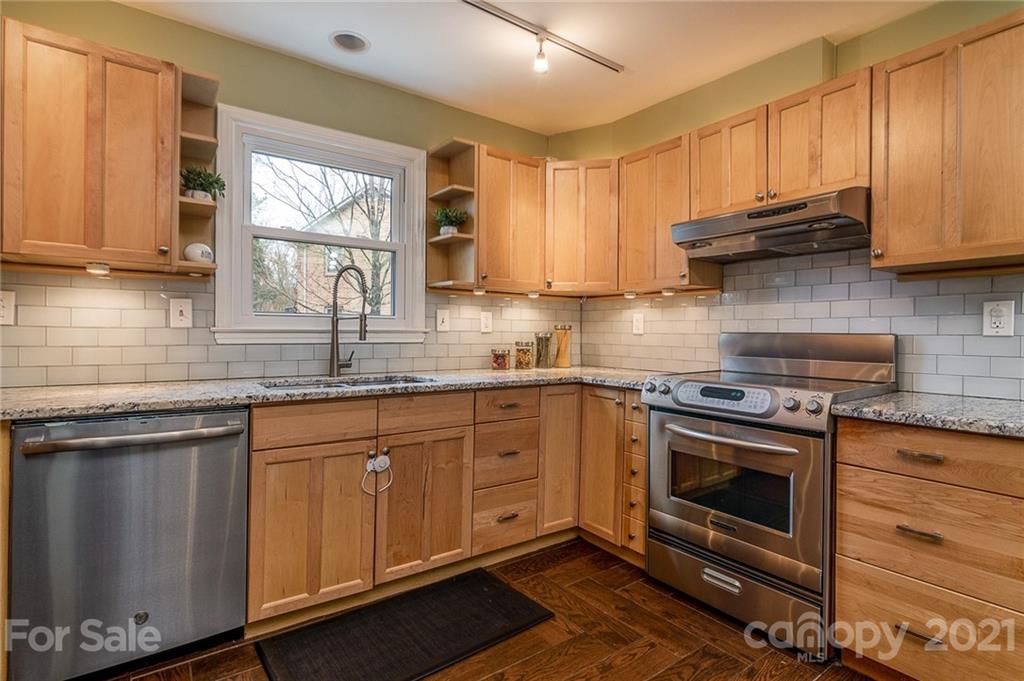 2227 Seth Thomas Road Charlotte, NC 28210 - Photo 10 of 33 Gallery Image 10