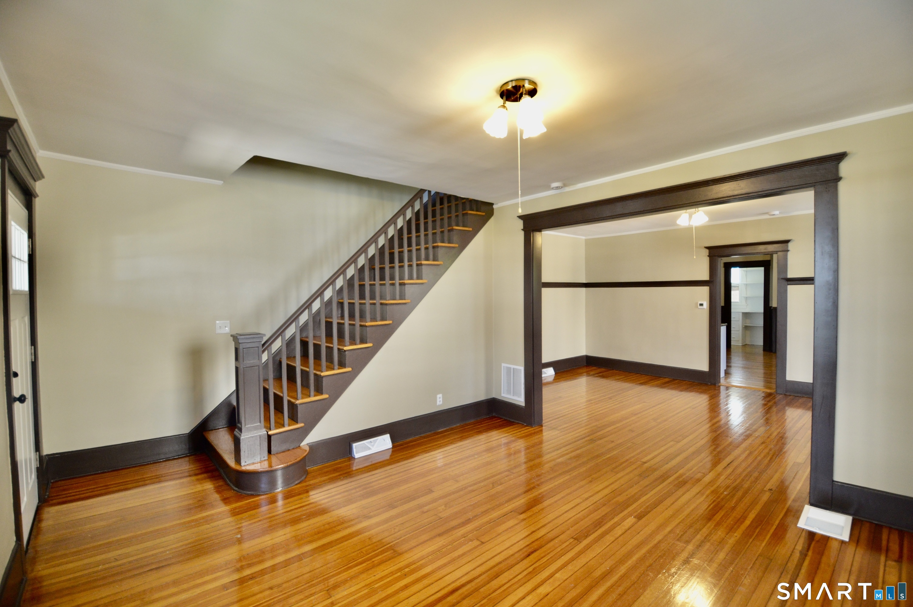 48 Riverview Place Stratford, CT 06615 - Photo 4 of 32