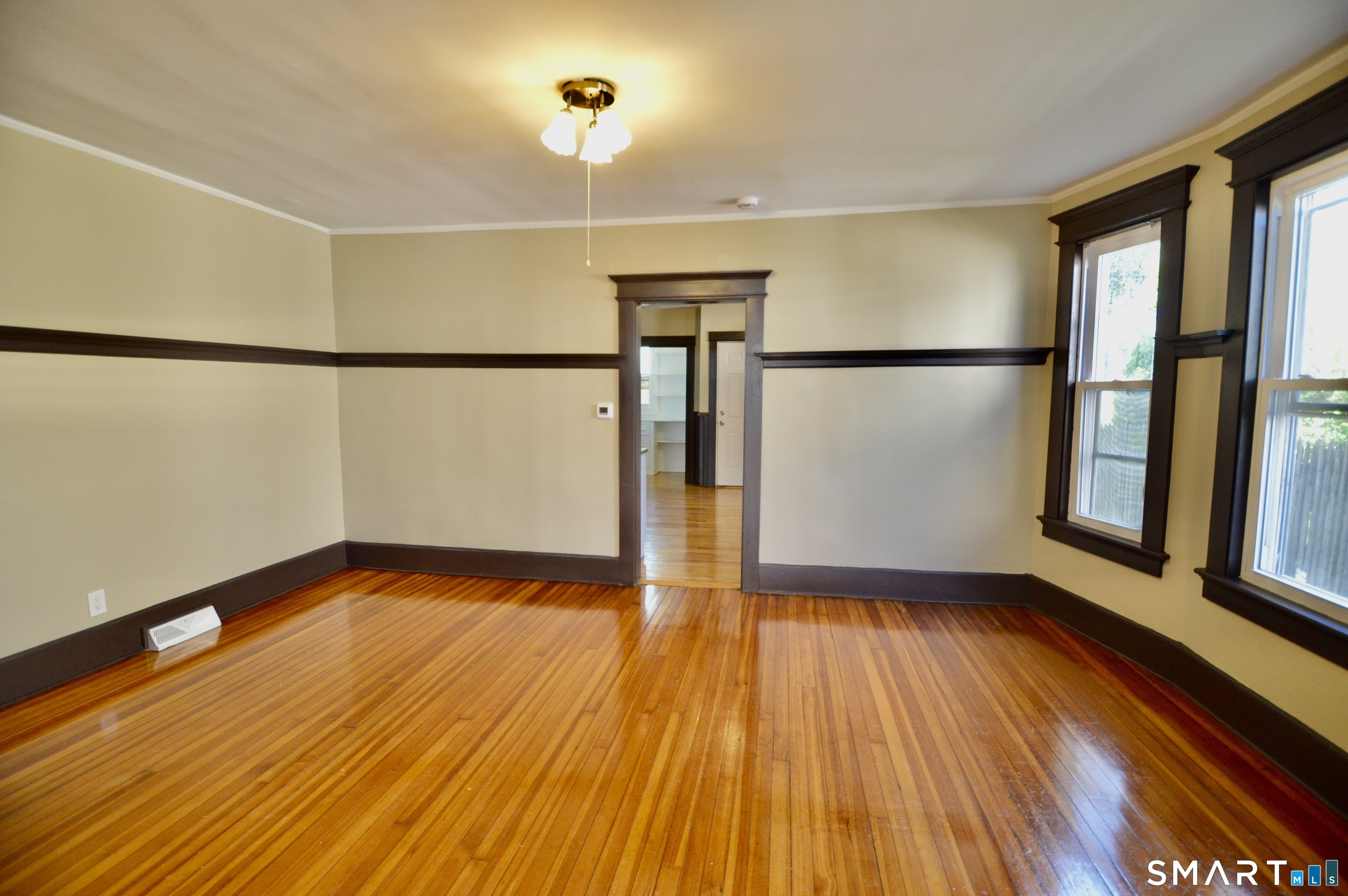 48 Riverview Place Stratford, CT 06615 - Photo 5 of 32