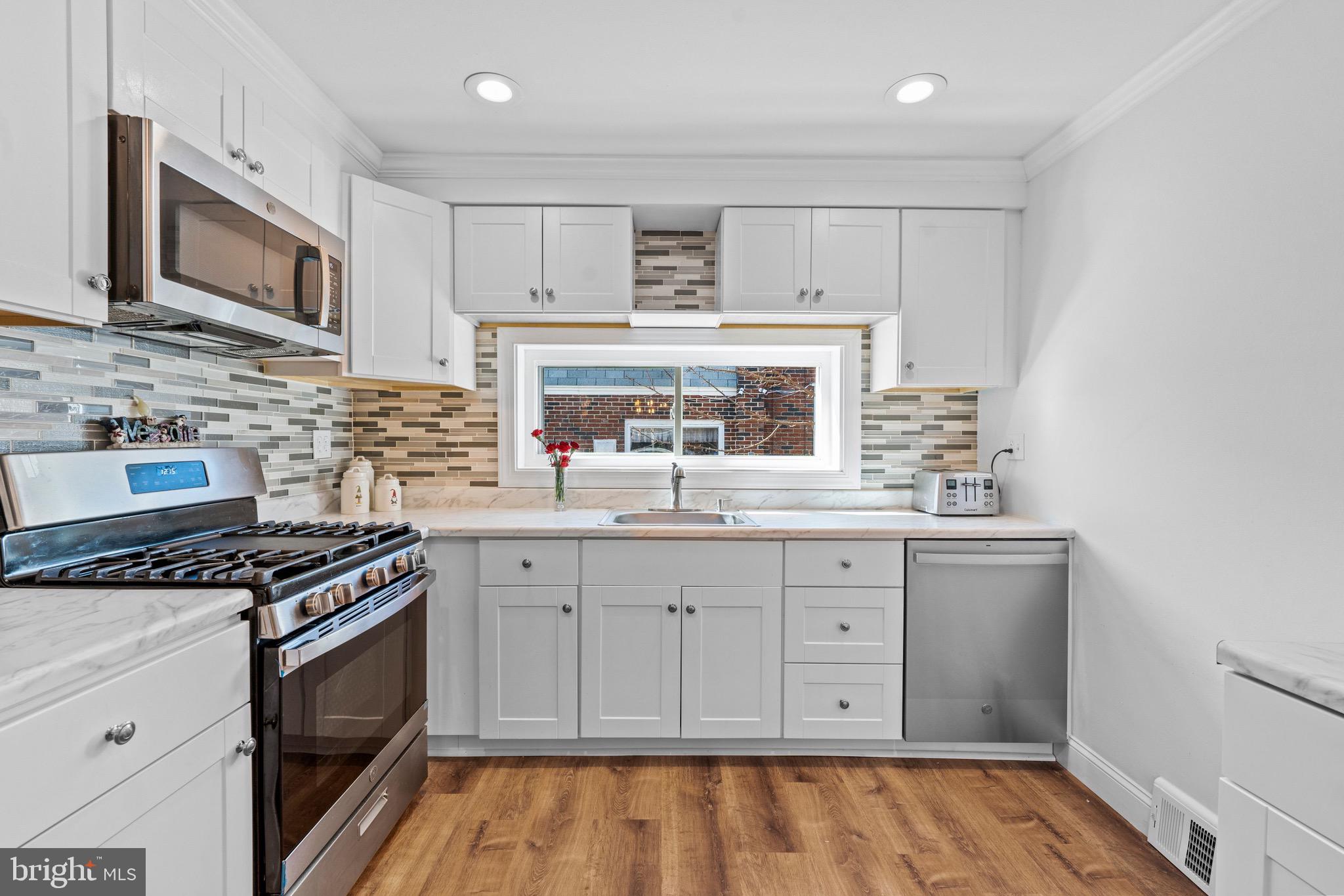 8904 Blue Grass Road Philadelphia, PA 19152 - Photo 13 of 28 Gallery Image 13