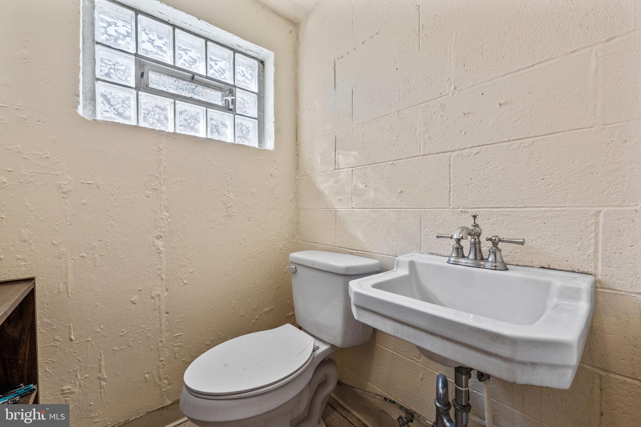 8904 Blue Grass Road Philadelphia, PA 19152 - Photo 22 of 28 Gallery Image 22