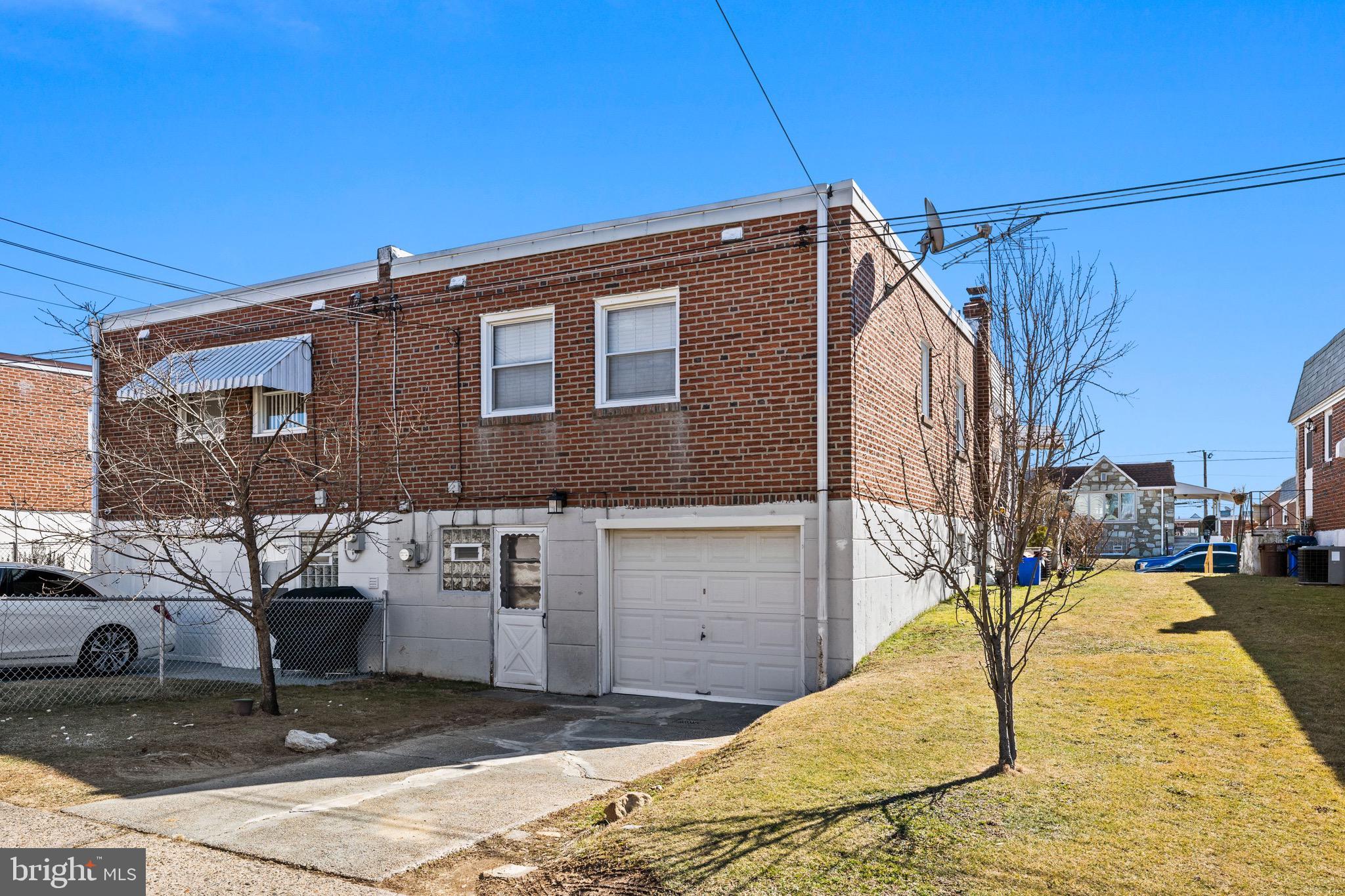 8904 Blue Grass Road Philadelphia, PA 19152 - Photo 5 of 28 Gallery Image 5