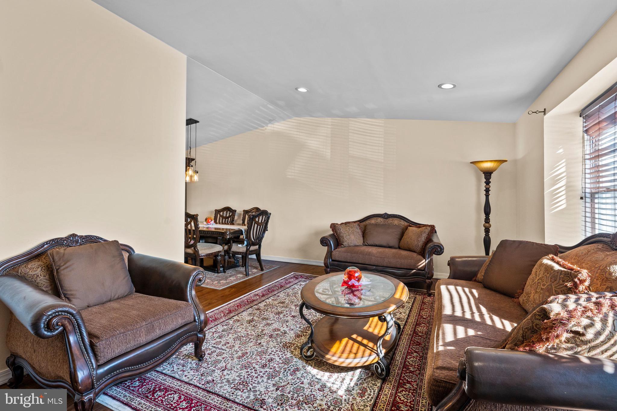 8904 Blue Grass Road Philadelphia, PA 19152 - Photo 8 of 28 Gallery Image 8