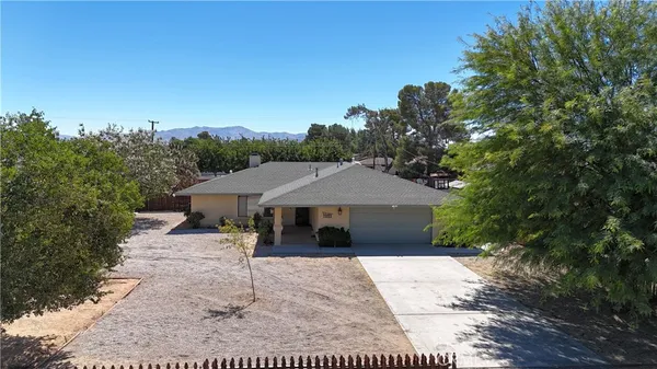 $449,000 | 13253 Pocono Road, Apple Valley, CA 92308