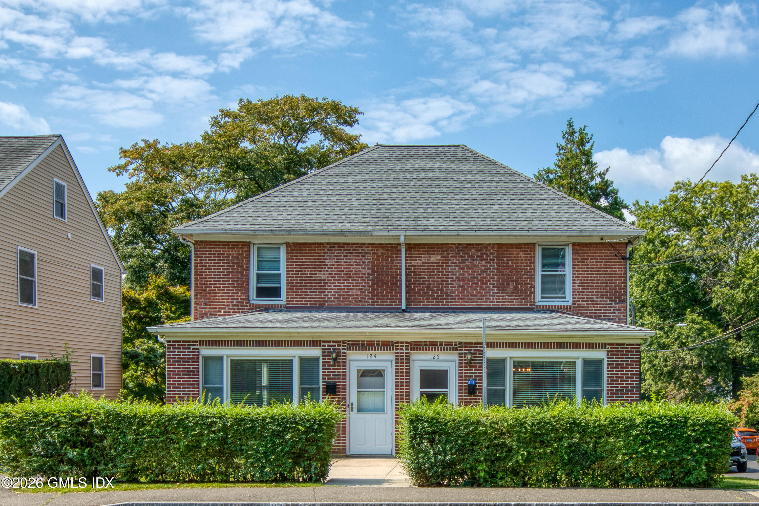 124 Pemberwick Road, Unit LEFT SIDE Greenwich, CT 06831 - Photo 1 of 27 1-864A0538-1