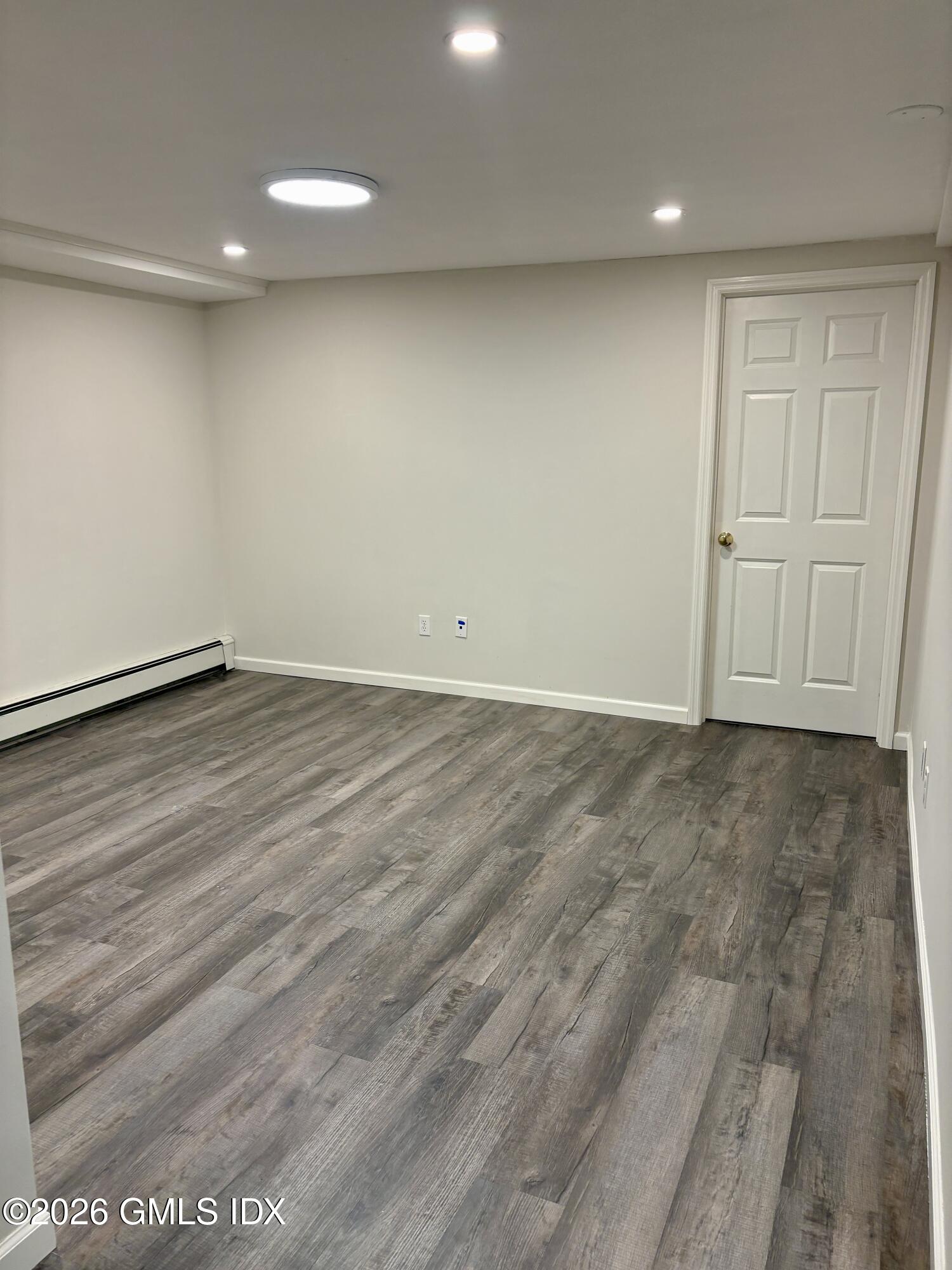 124 Pemberwick Road, Unit LEFT SIDE Greenwich, CT 06831 - Photo 19 of 27 BEDROOM #3