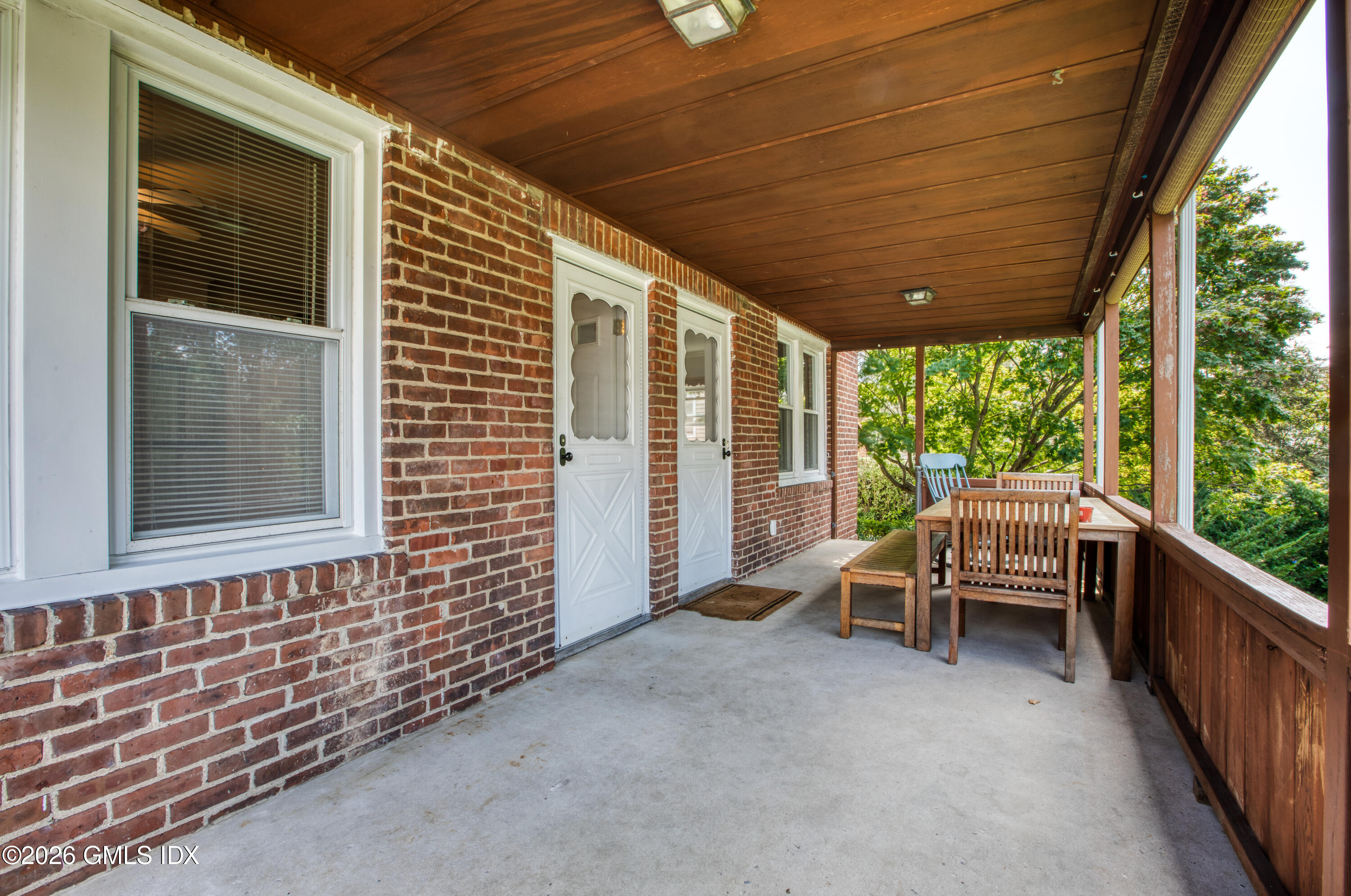 124 Pemberwick Road, Unit LEFT SIDE Greenwich, CT 06831 - Photo 24 of 27 PATIO