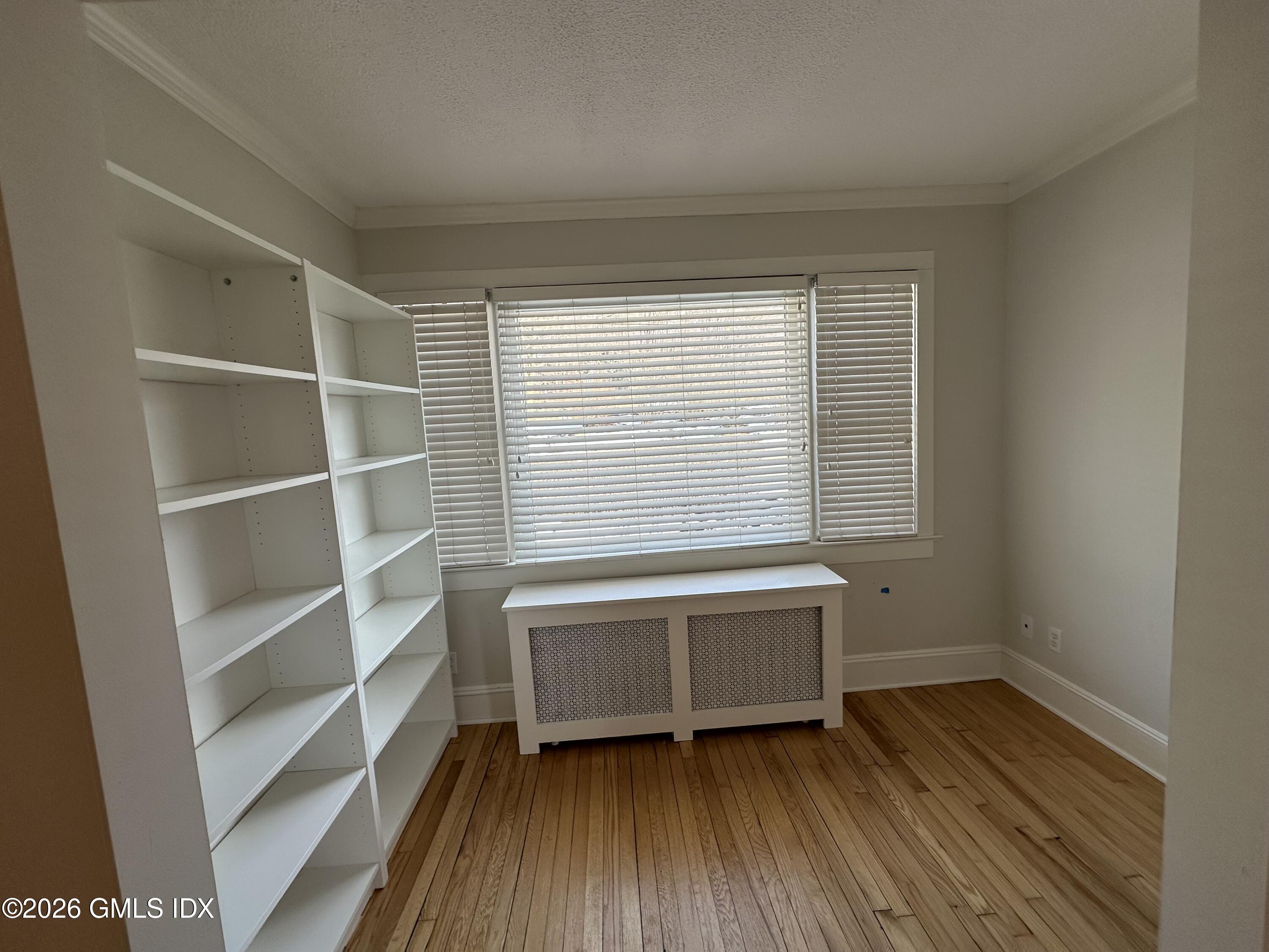 124 Pemberwick Road, Unit LEFT SIDE Greenwich, CT 06831 - Photo 3 of 27 OFFICE OR PLAY AREA