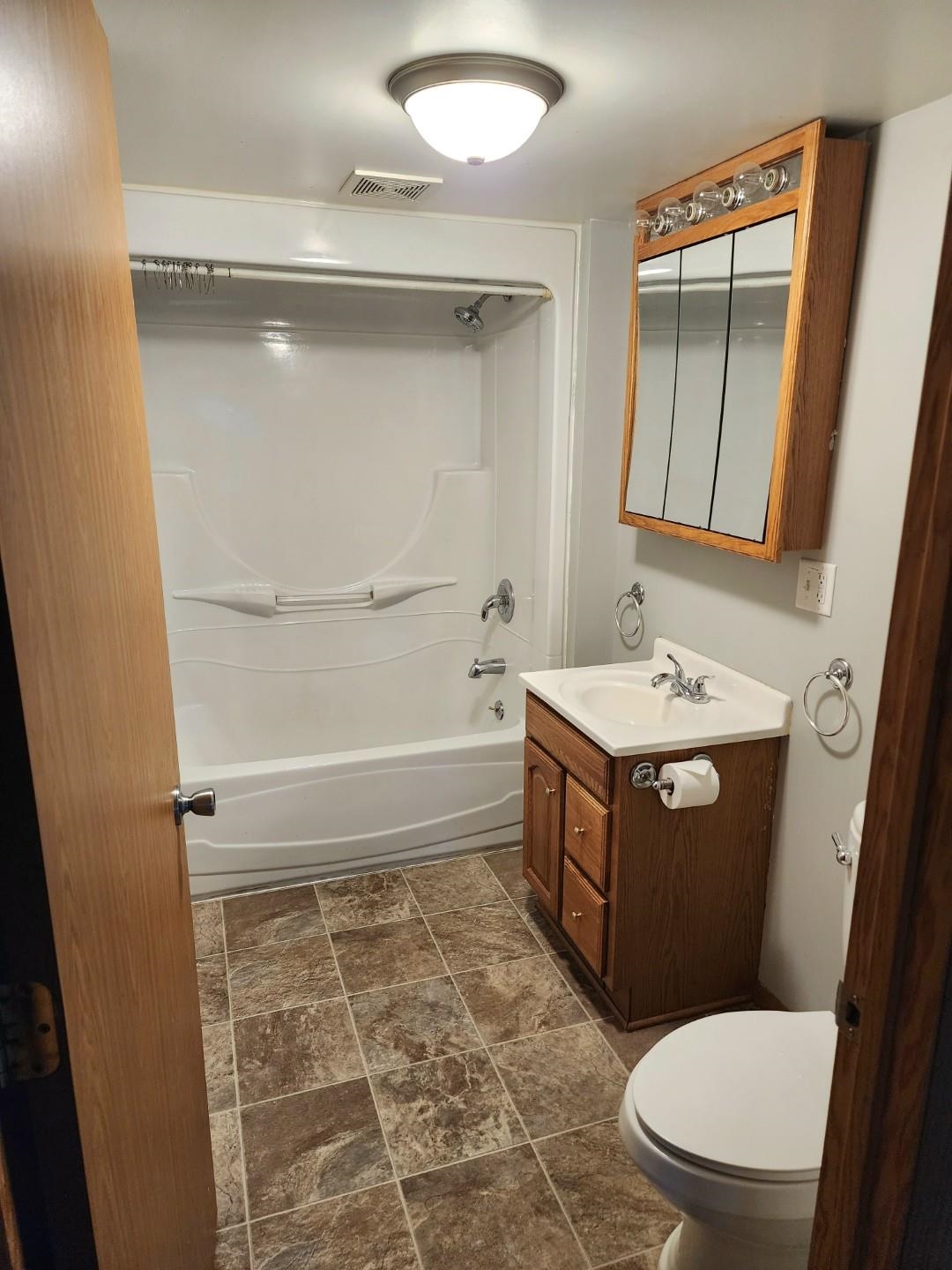 330 7th Street Baraboo, WI 53913 - Photo 4 of 21