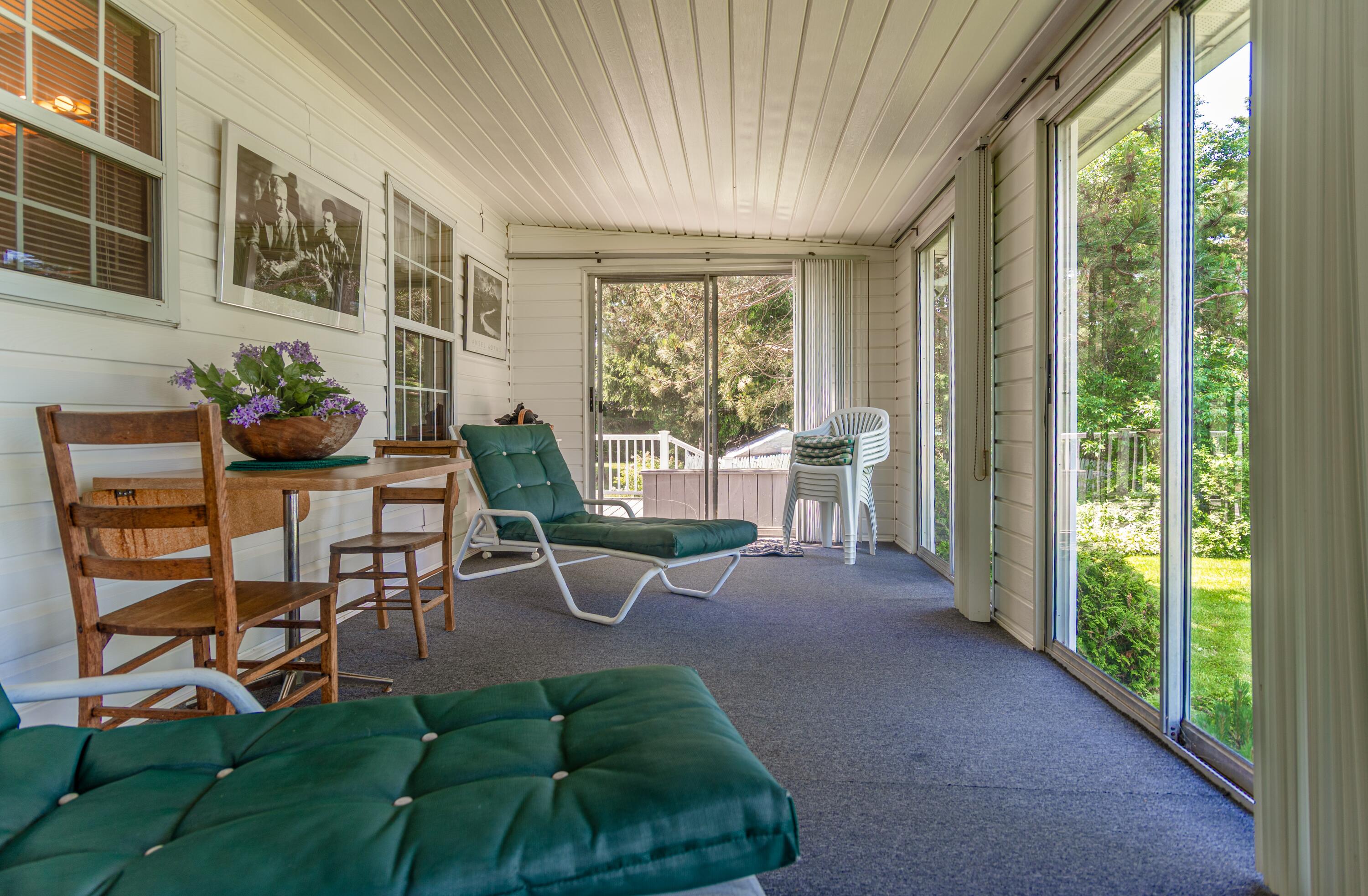 25 Green Point Road, Unit 302 Madawaska, ME 04773 - Photo 44 of 50 Sun porch
