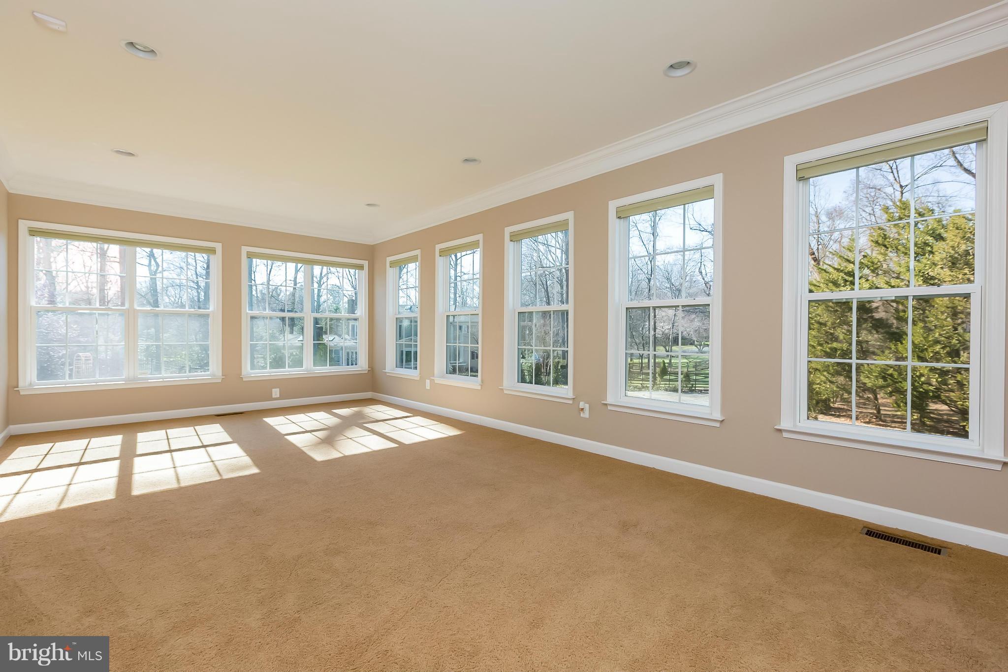 700 Walker Road Great Falls, VA 22066 - Photo 15 of 30 Sunny Morning Room