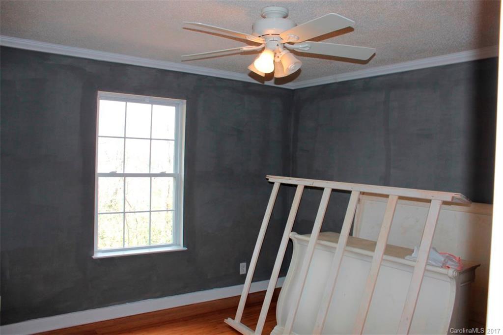 75 Bear Rock Loop Road, Unit 2 Hendersonville, NC 28739 - Photo 18 of 23 Gallery Image 18