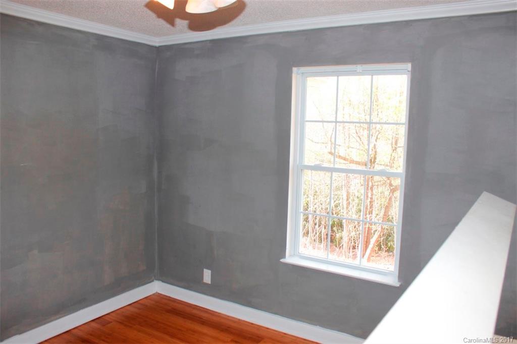 75 Bear Rock Loop Road, Unit 2 Hendersonville, NC 28739 - Photo 19 of 23 Gallery Image 19