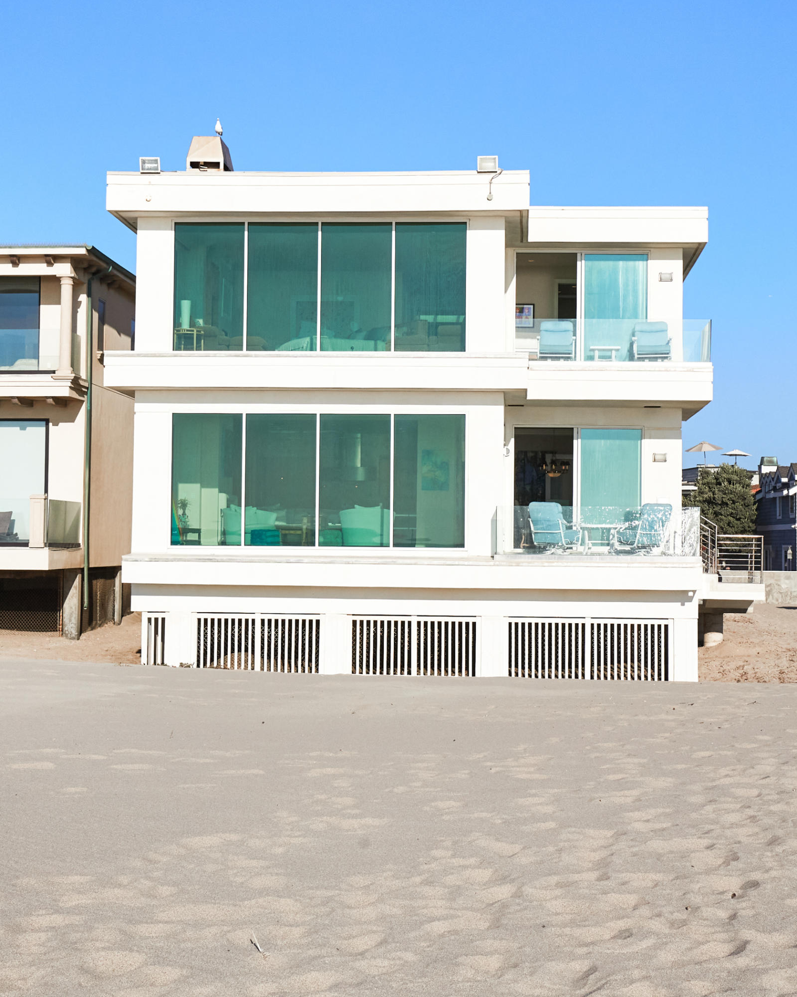 1135 Capri Way Oxnard, CA 93035 - Photo 2 of 50 a view of a house with a porch