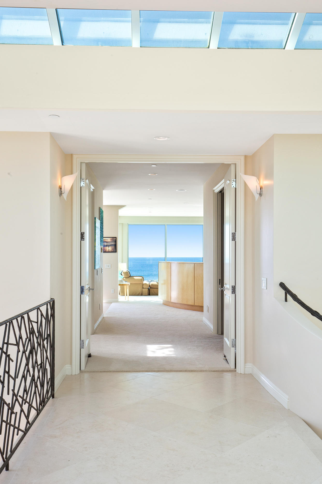 1135 Capri Way Oxnard, CA 93035 - Photo 27 of 50 a very nice looking room with a large window