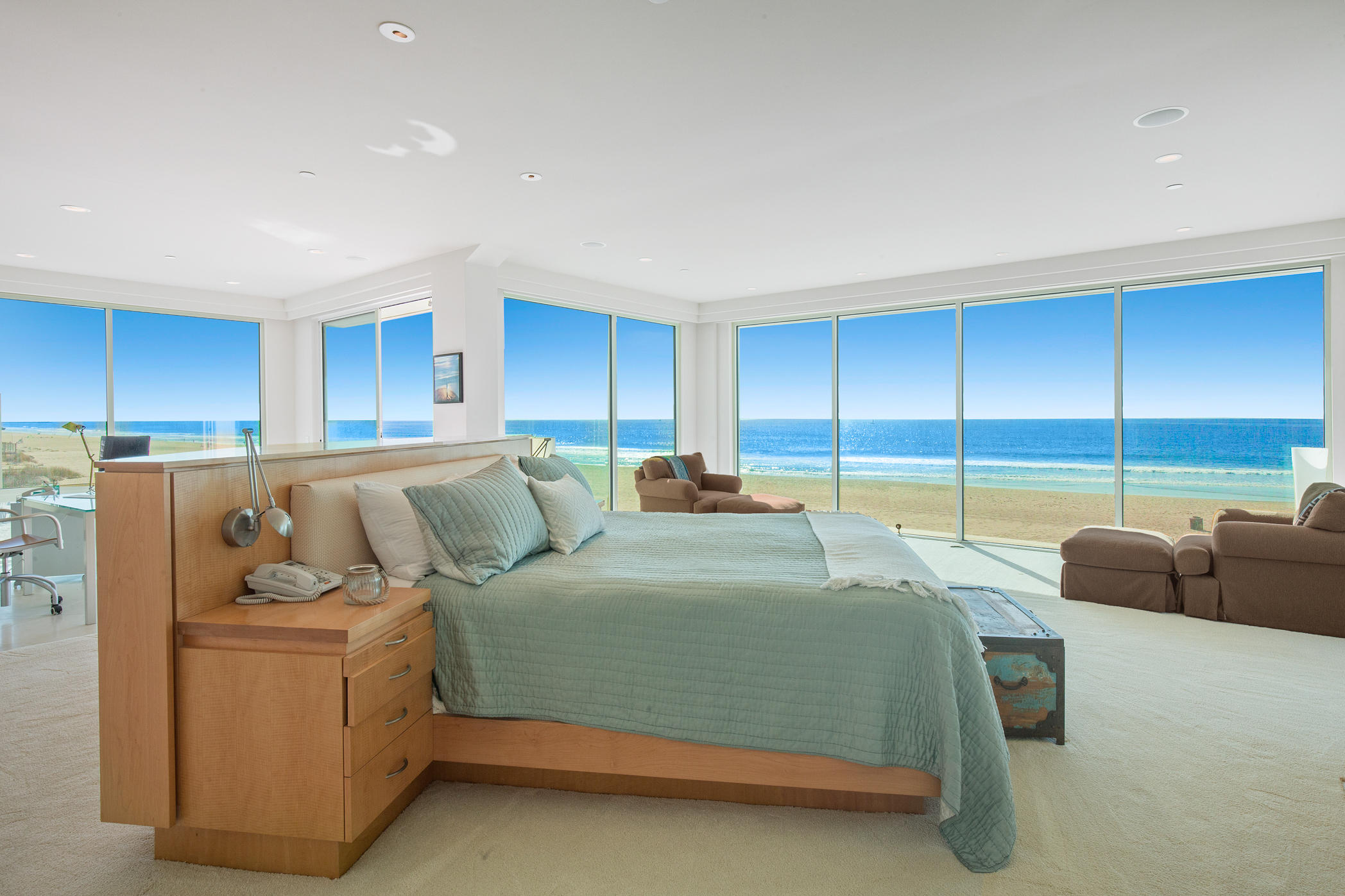 1135 Capri Way Oxnard, CA 93035 - Photo 32 of 50 a bedroom with a bed and a dresser