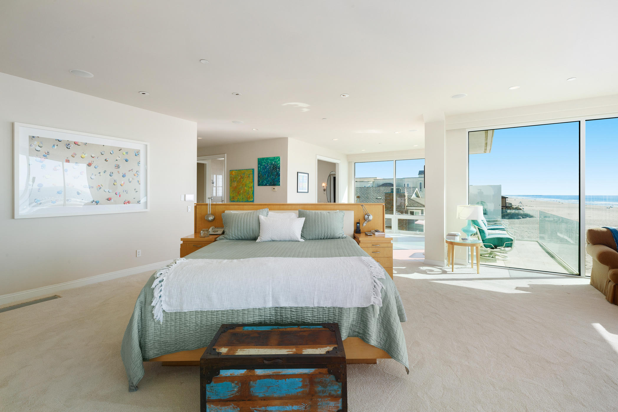 1135 Capri Way Oxnard, CA 93035 - Photo 35 of 50 a bedroom with a bed a table and painting