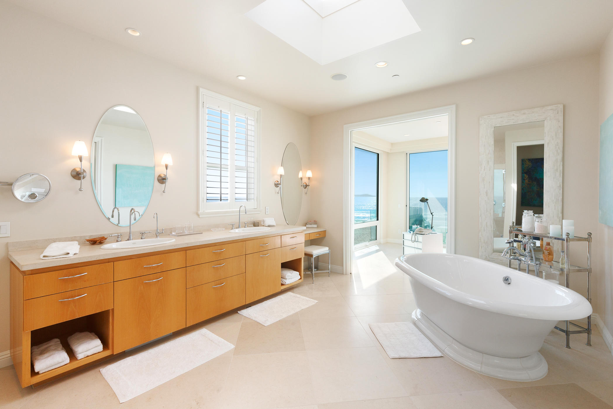 1135 Capri Way Oxnard, CA 93035 - Photo 41 of 50 a large bathroom with a large tub and sink