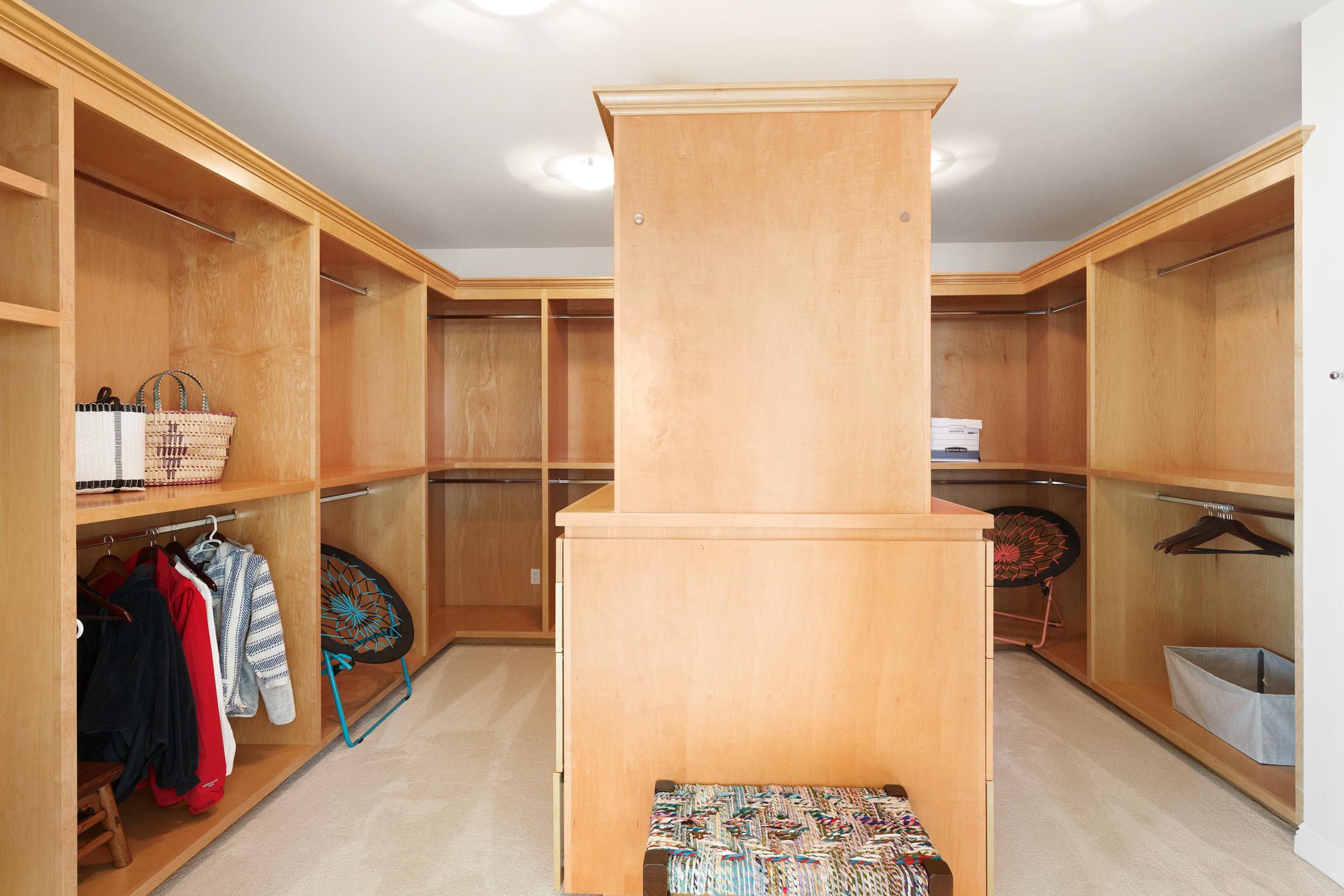 1135 Capri Way Oxnard, CA 93035 - Photo 42 of 50 a view of walk in closet