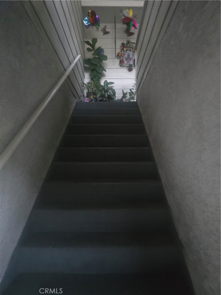 720 North Lacy Street, Unit E Santa Ana, CA 92701 - Photo 3 of 7