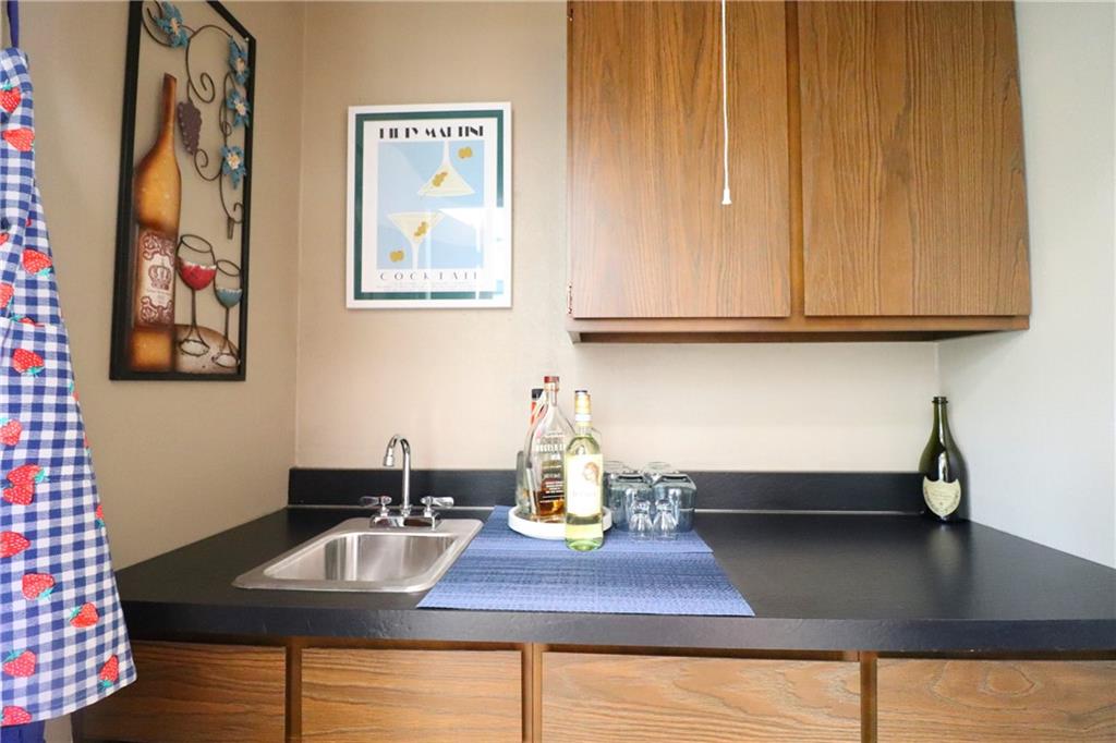 2307 Marbury Road Pittsburgh, PA 15221 - Photo 8 of 50 Gallery Image 8