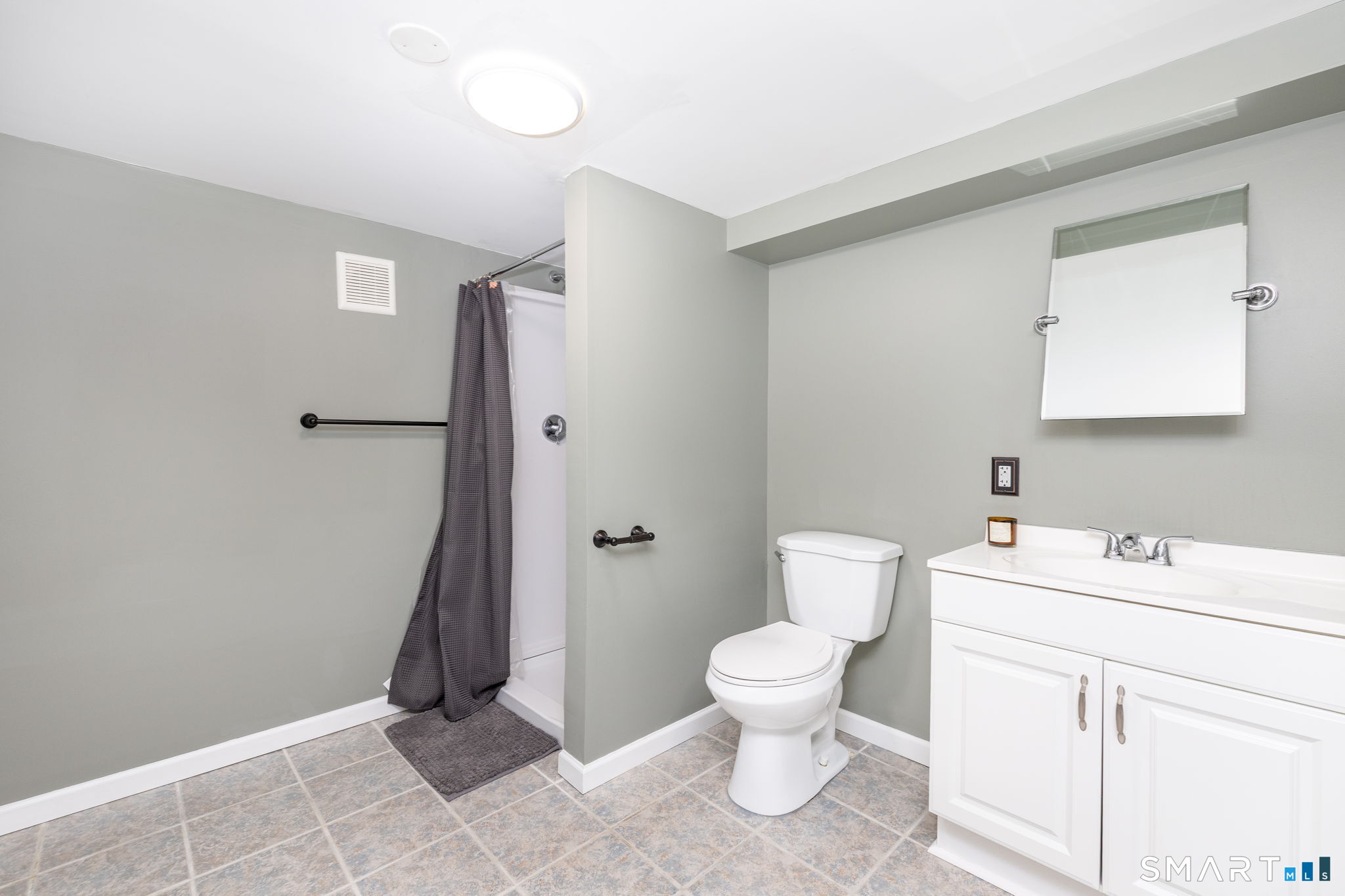 5 Dalewood Road Newington, CT 06111 - Photo 24 of 38