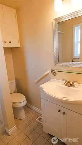 $4,400 | 849 Poplar Way, Edmonds, WA 98020