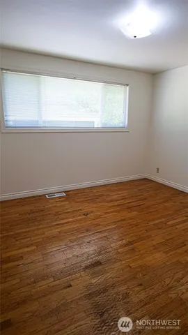 $4,400 | 849 Poplar Way, Edmonds, WA 98020