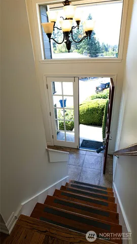 $4,400 | 849 Poplar Way, Edmonds, WA 98020