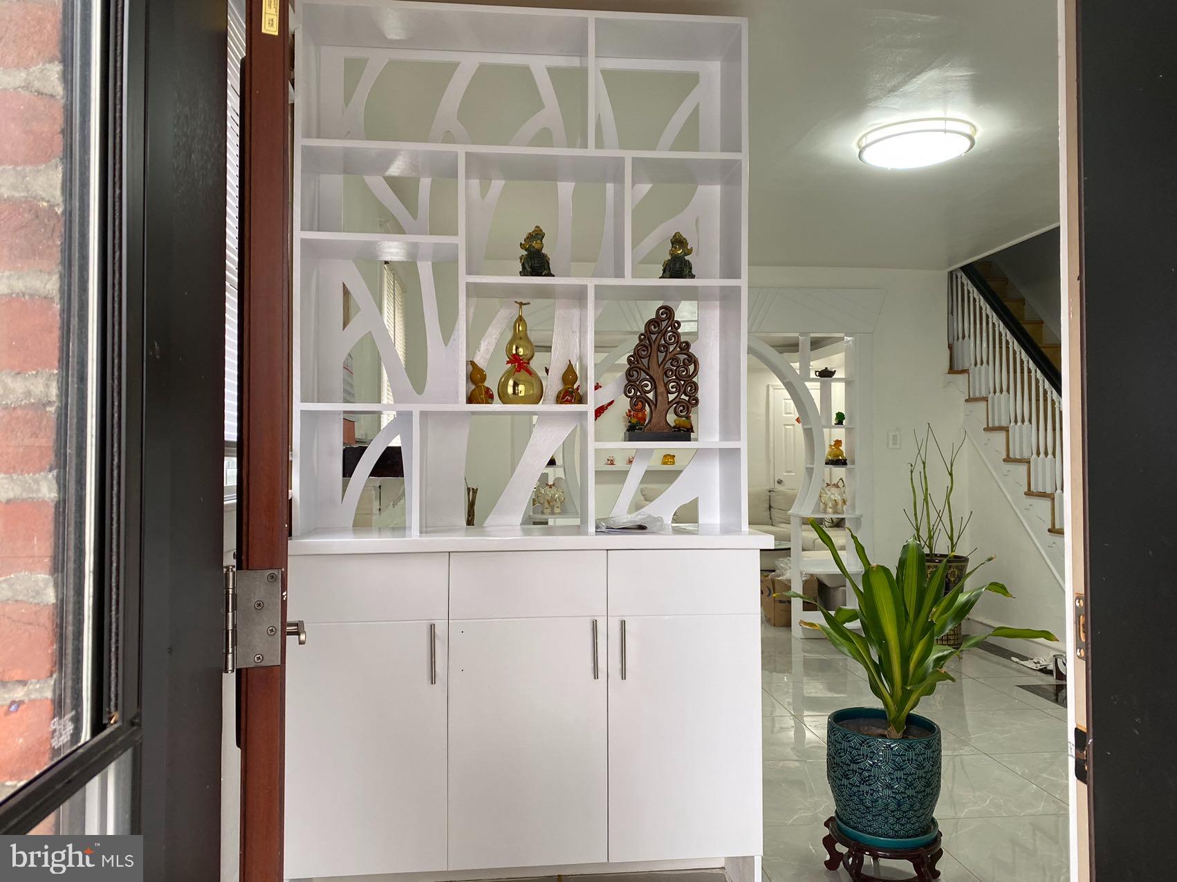 6833 Cottage Street Philadelphia, PA 19135 - Photo 3 of 21