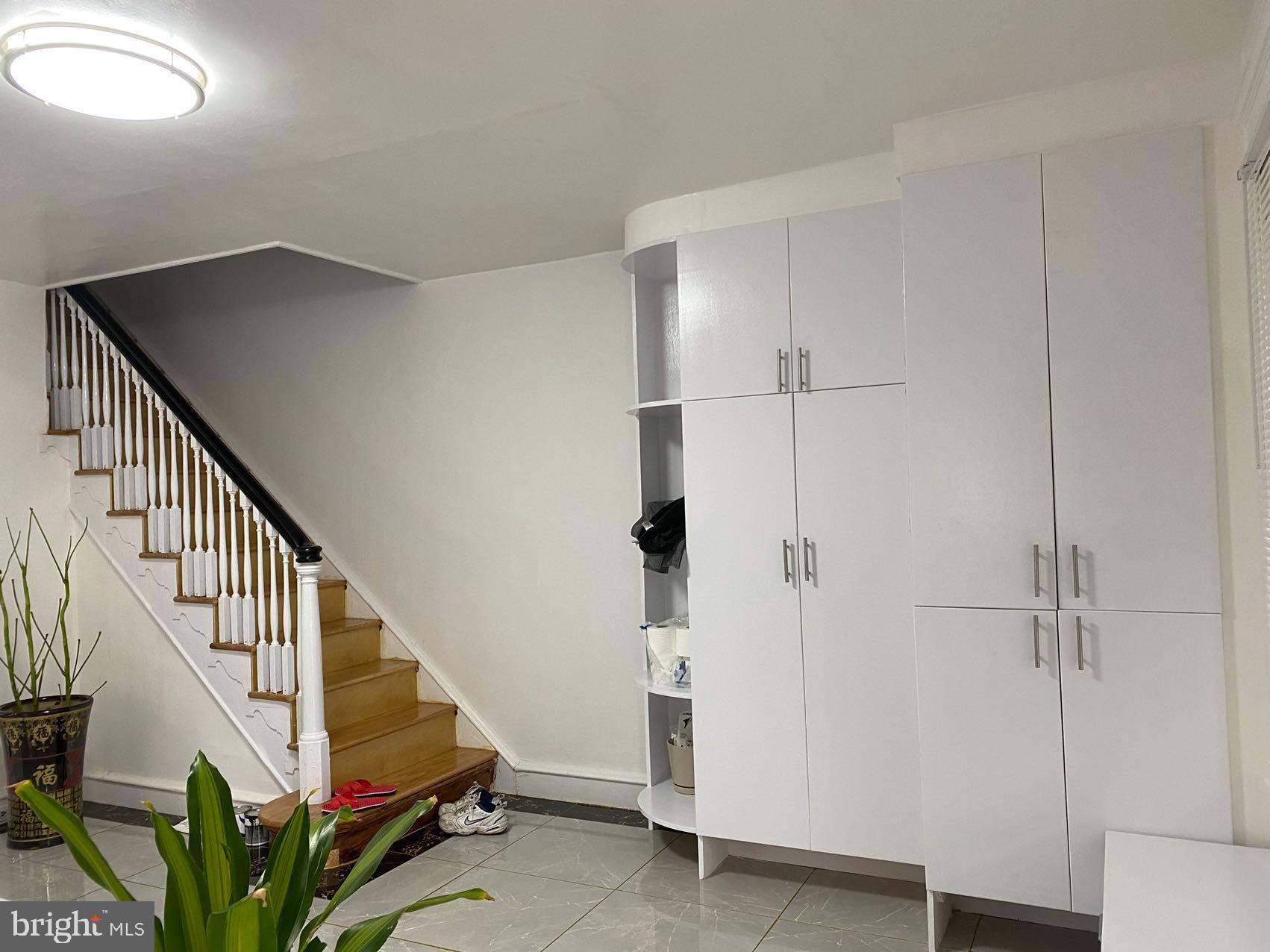 6833 Cottage Street Philadelphia, PA 19135 - Photo 4 of 21