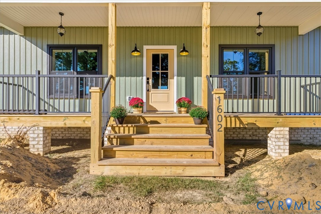 1602 Lansing Road Petersburg, VA 23805 - Photo 4 of 30 a view of entryway with a front door