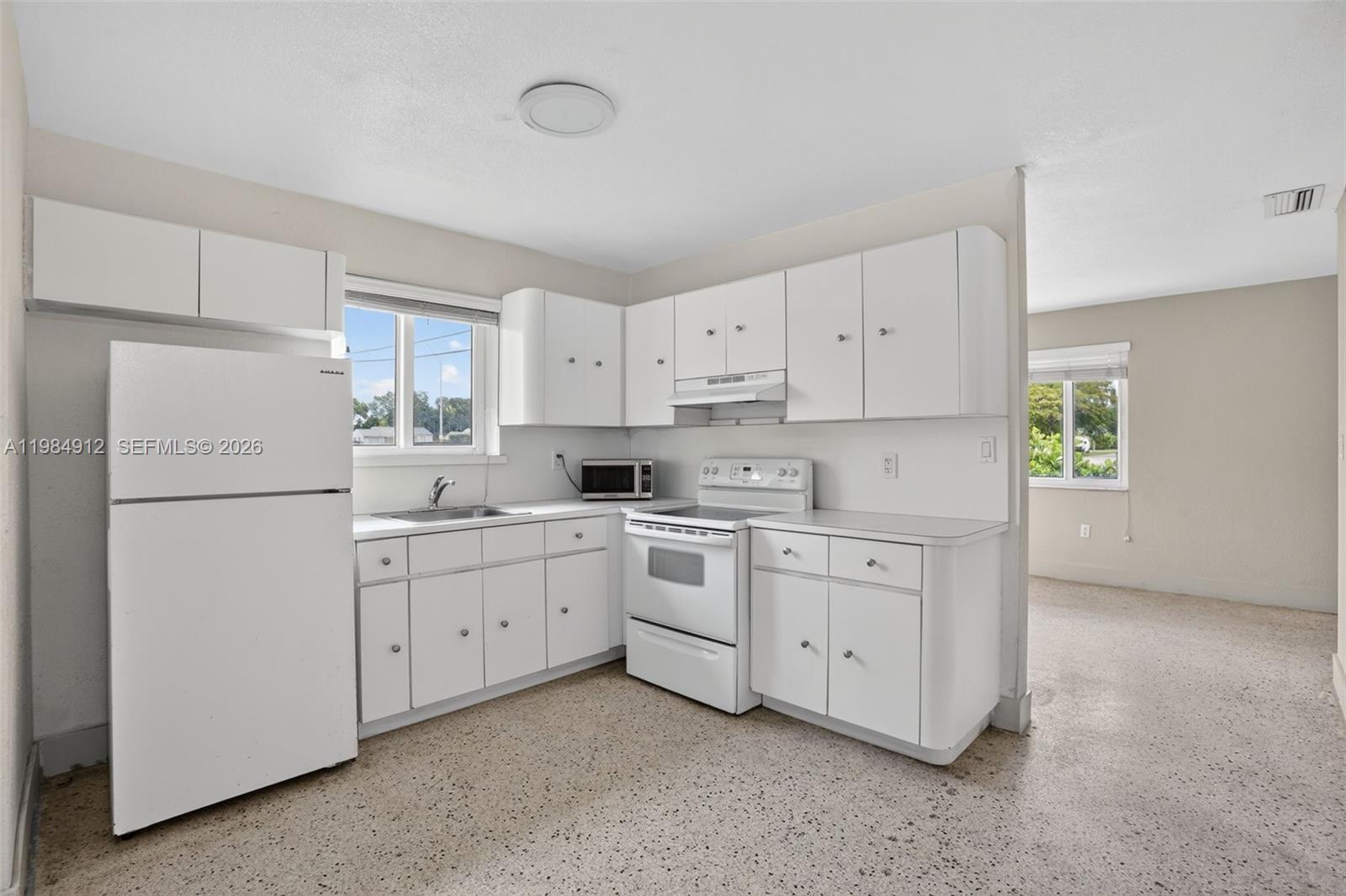 3900 Southwest 67th Avenue Miami, FL 33155 - Photo 26 of 42