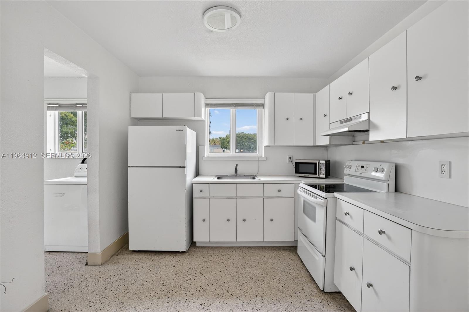 3900 Southwest 67th Avenue Miami, FL 33155 - Photo 27 of 42