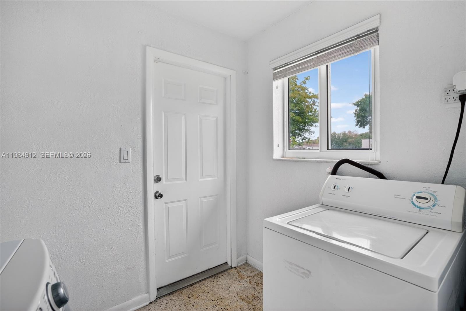 3900 Southwest 67th Avenue Miami, FL 33155 - Photo 30 of 42