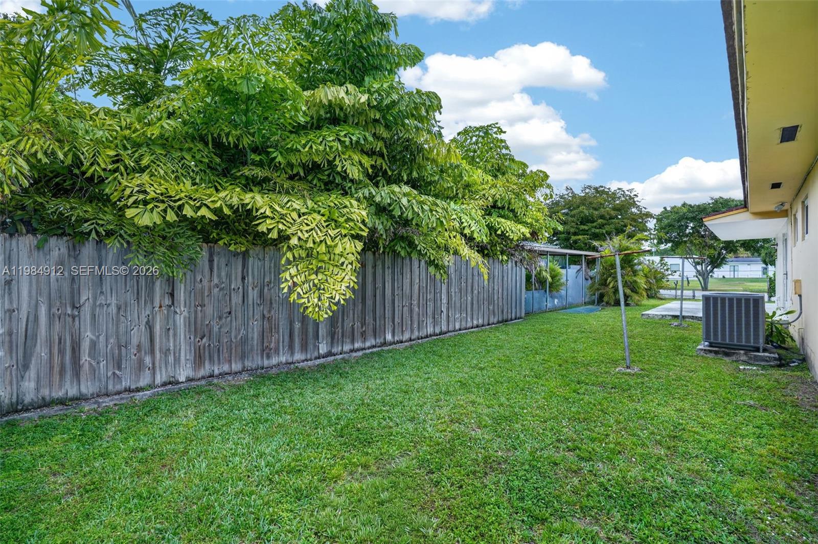 3900 Southwest 67th Avenue Miami, FL 33155 - Photo 35 of 42