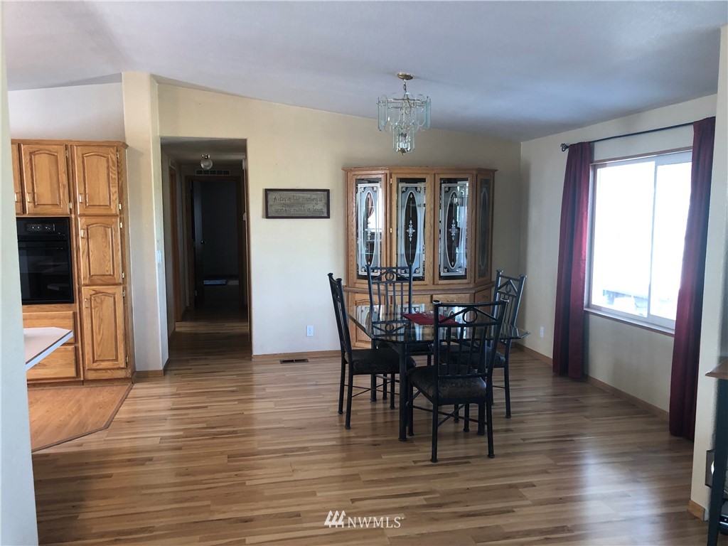 4772 Rd K Northeast Moses Lake, WA 98837 - Photo 3 of 39 Gallery Image 3