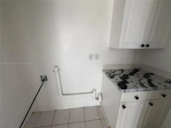 $3,000 | 311 Southwest 11th Court, Fort Lauderdale, FL 33315