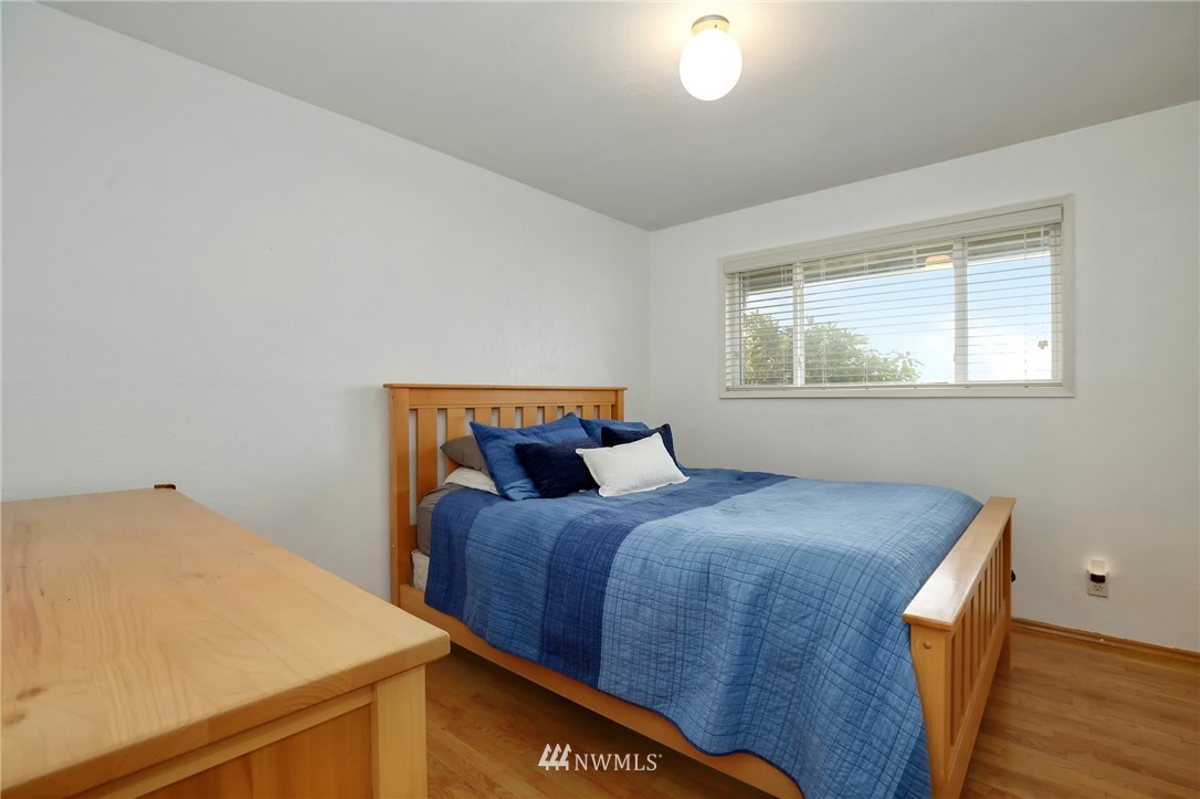1409 Monterey Avenue Northeast Renton, WA 98056 - Photo 12 of 22 Gallery Image 12