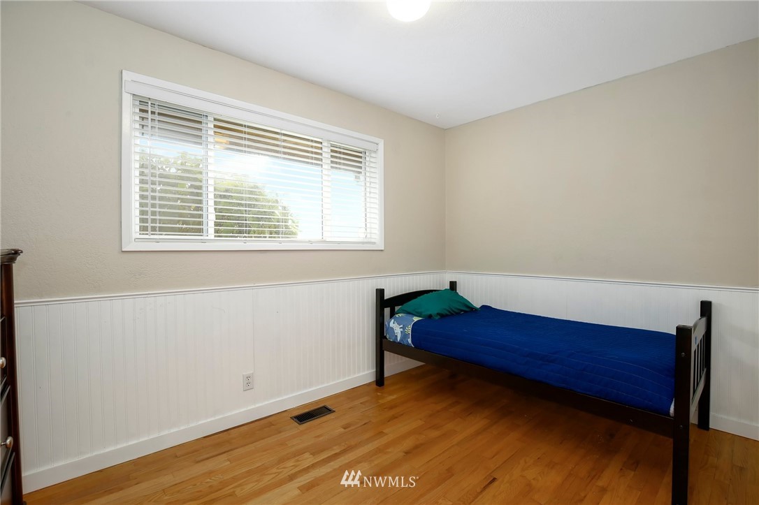 1409 Monterey Avenue Northeast Renton, WA 98056 - Photo 13 of 22 Gallery Image 13