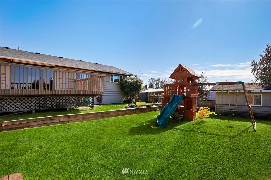 1409 Monterey Avenue Northeast Renton, WA 98056 - Photo 17 of 22 Gallery Image 17