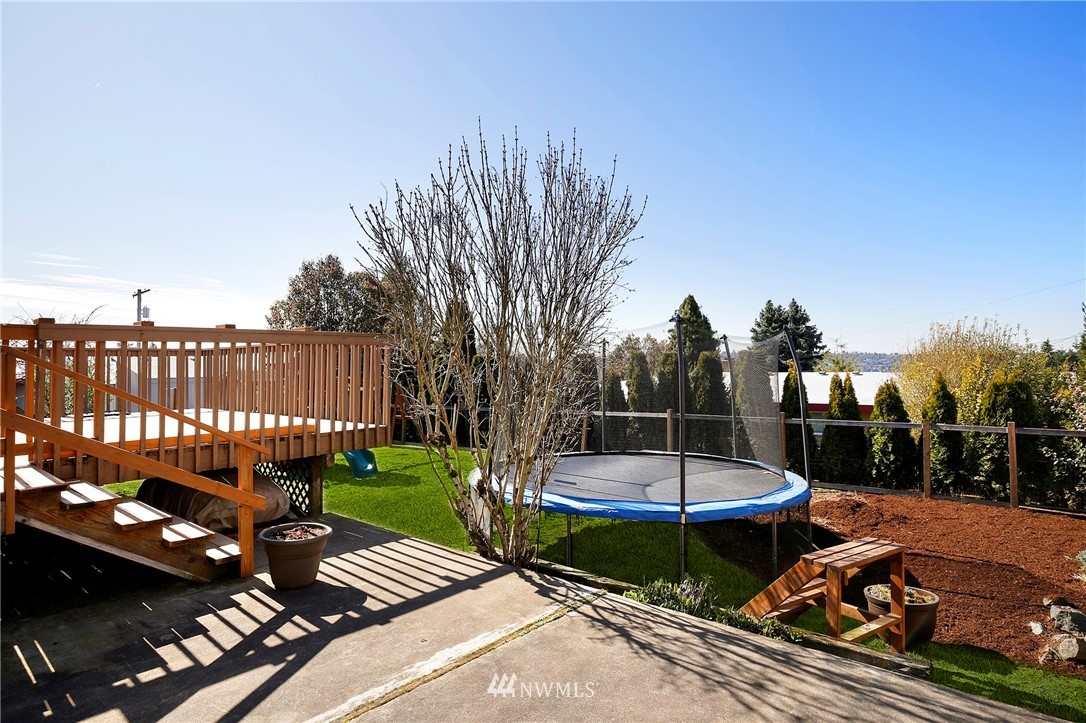 1409 Monterey Avenue Northeast Renton, WA 98056 - Photo 18 of 22 Gallery Image 18
