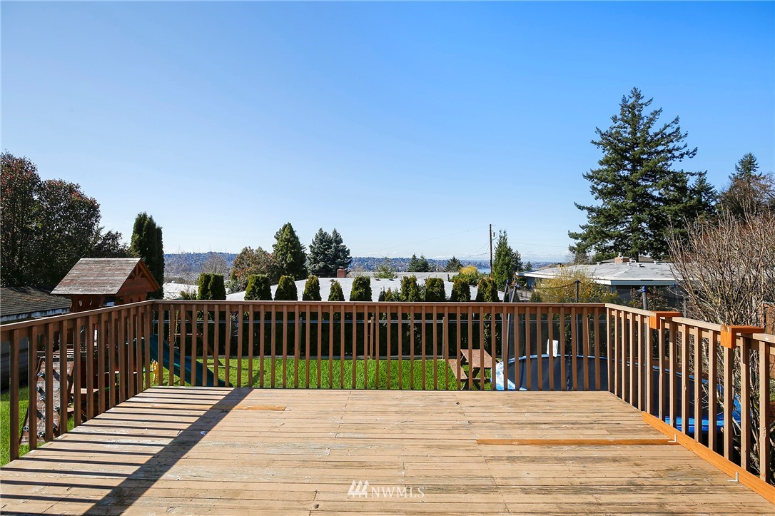 1409 Monterey Avenue Northeast Renton, WA 98056 - Photo 19 of 22 Gallery Image 19
