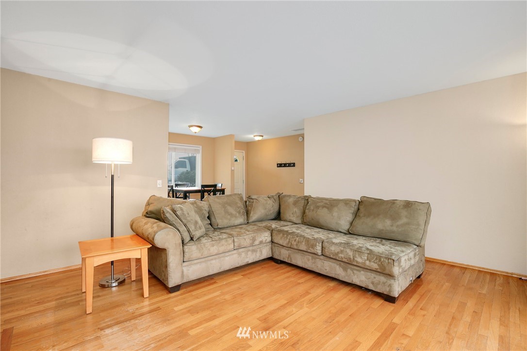1409 Monterey Avenue Northeast Renton, WA 98056 - Photo 5 of 22 Gallery Image 5