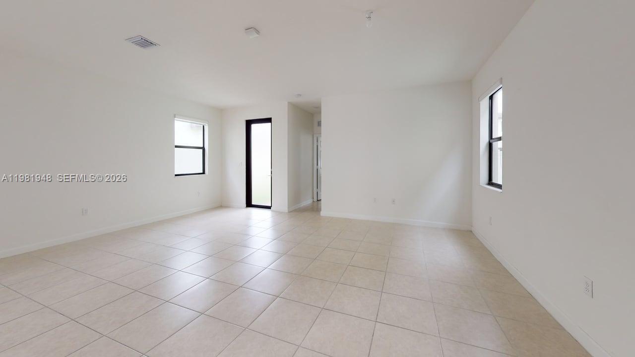 11035 West 35th Way, Unit 11035 Hialeah, FL 33018 - Photo 14 of 16