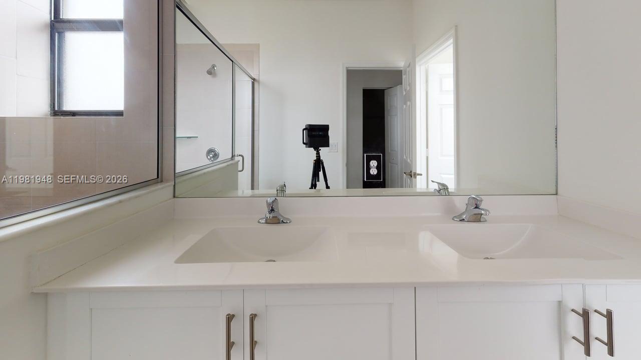 11035 West 35th Way, Unit 11035 Hialeah, FL 33018 - Photo 9 of 16