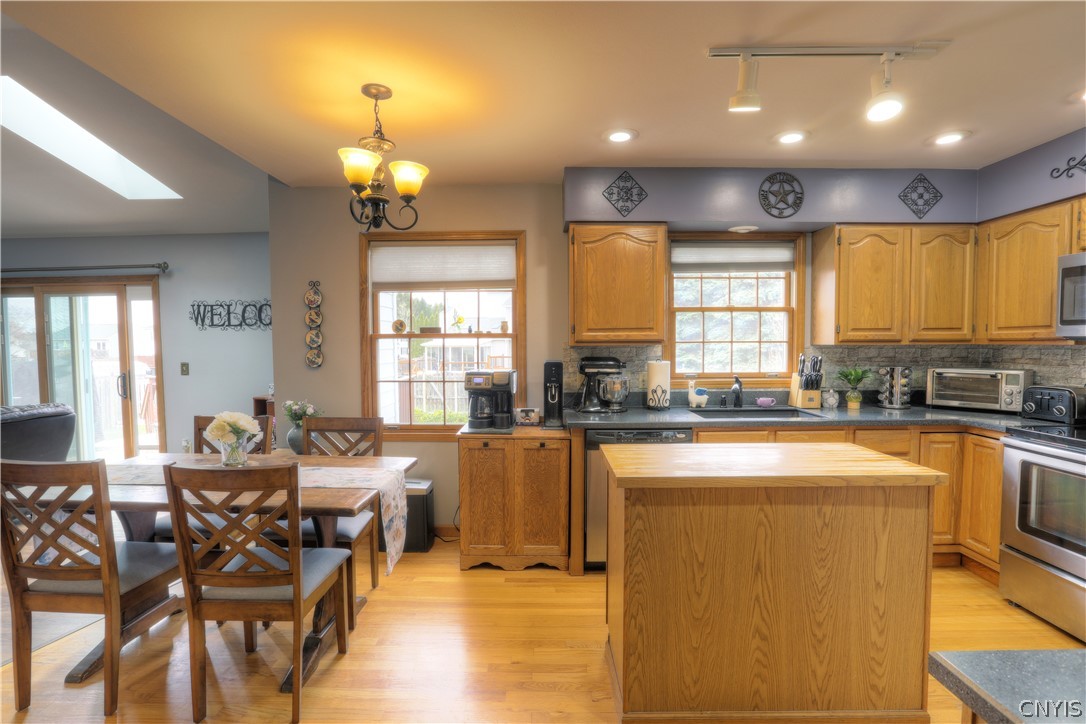 9469 Birch Tree Road Brewerton, NY 13029 - Photo 5 of 30