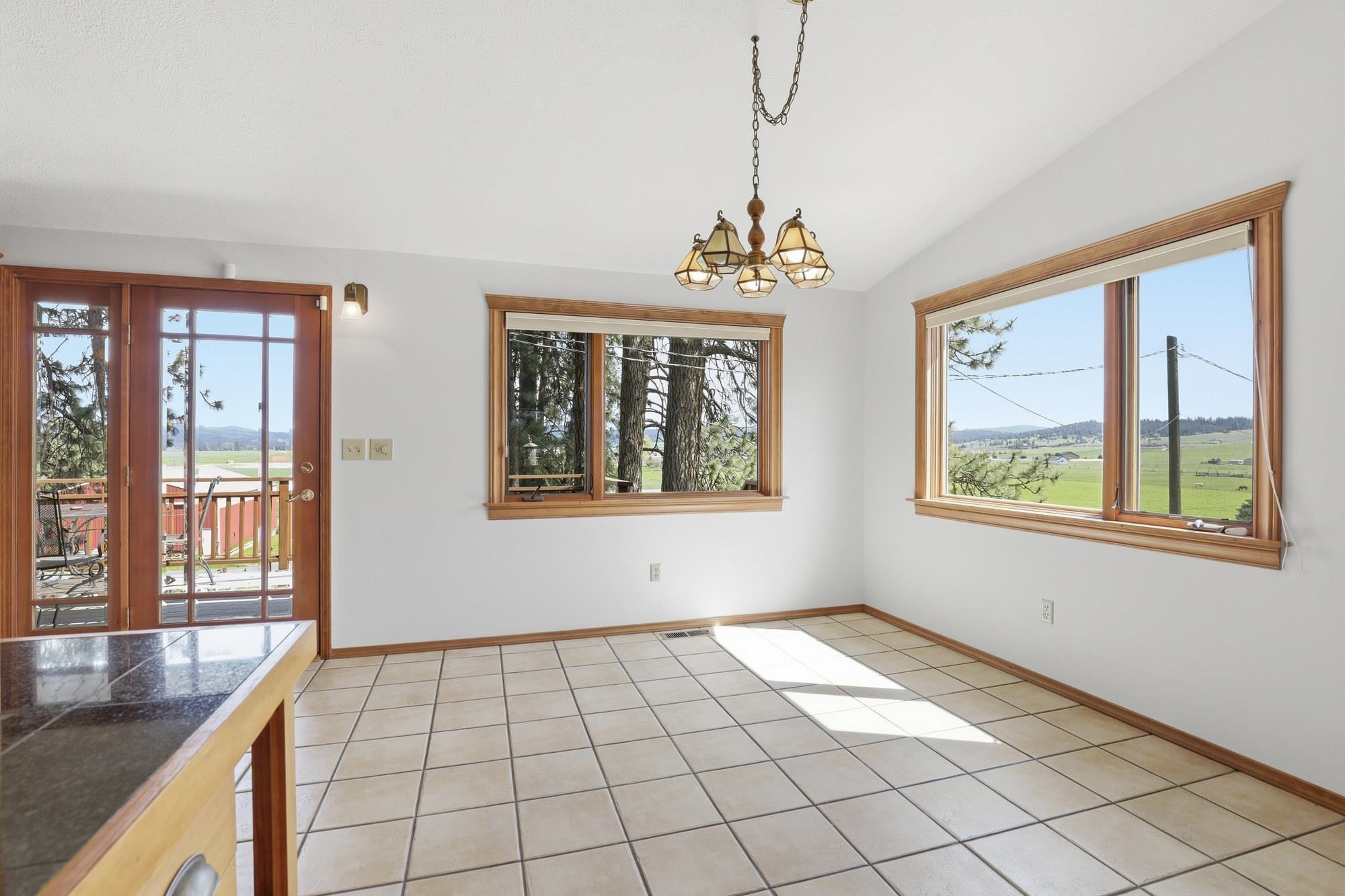12504 North Fairview Road Mead, WA 99021 - Photo 7 of 50